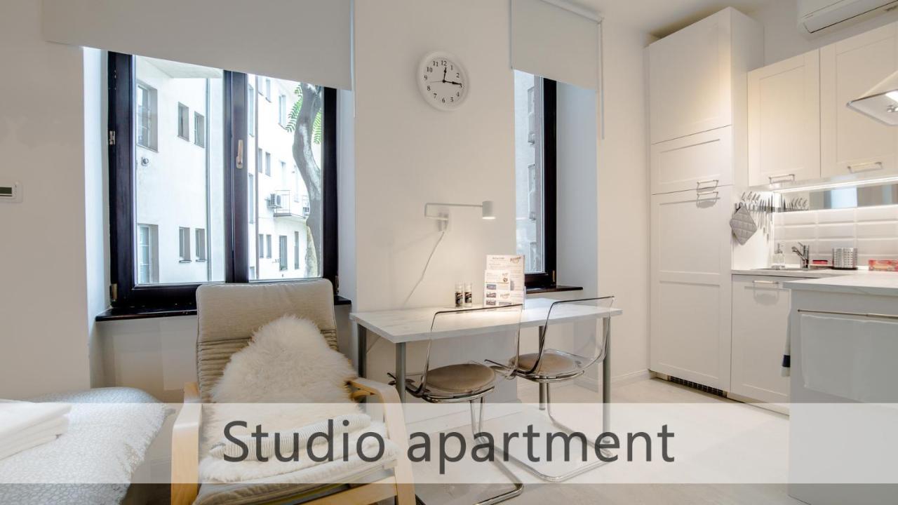 White Apartments With Ac By Kovee Братислава Экстерьер фото
